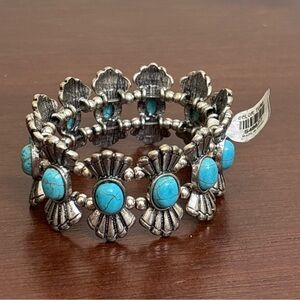 Silver Tone Faux Turquoise Western Floral Design Stretch Bracelet
